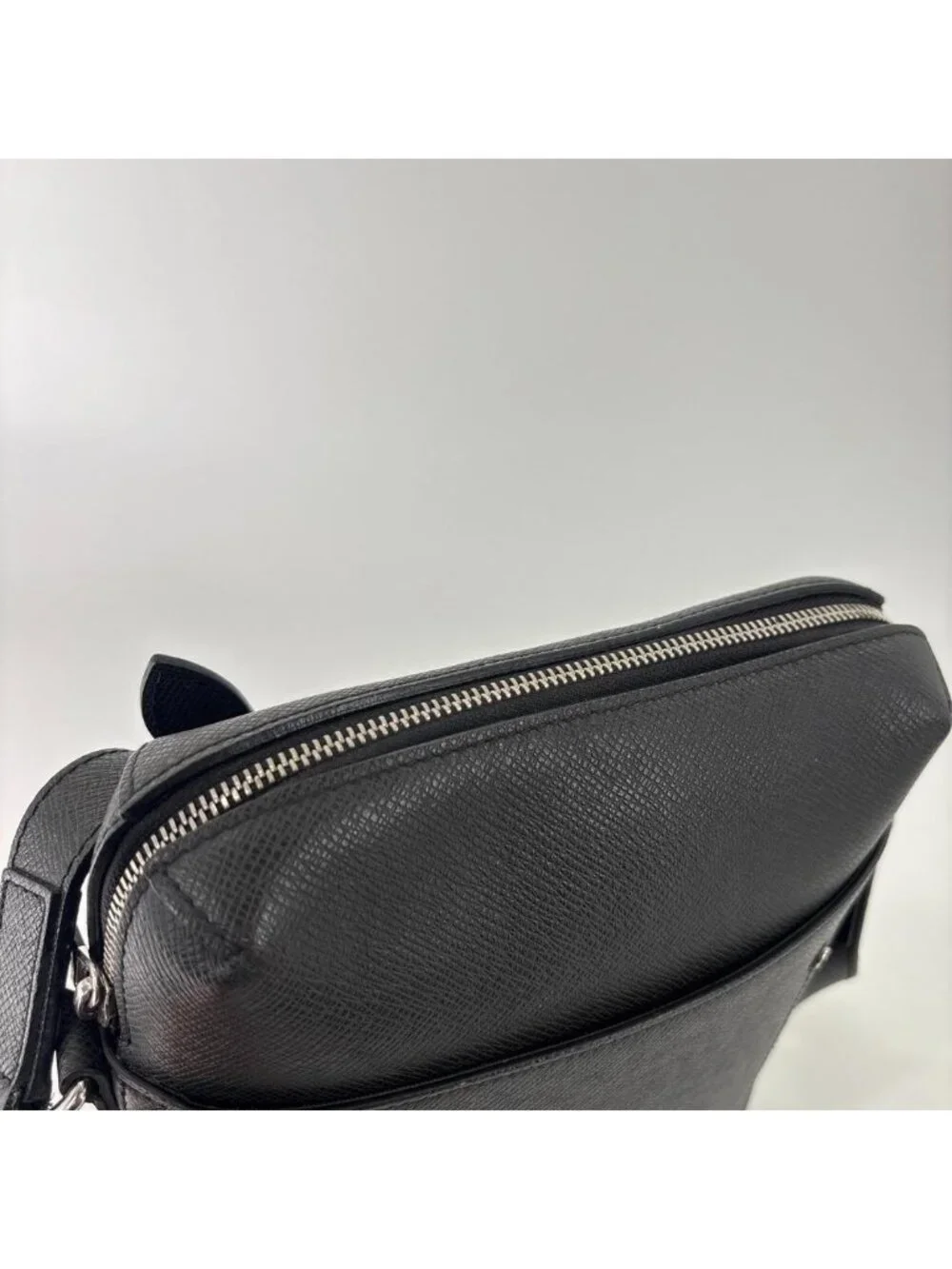 Louis Vuitton Super Taiga Grigori Shoulder Bag Black
